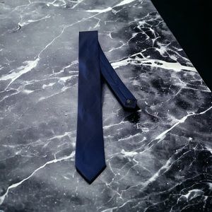 Calvin Klein Silk Neck Tie Navy EUC